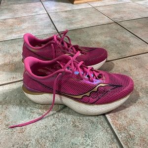 Saucony Endorphin Pro 3 - Men’s Size 11